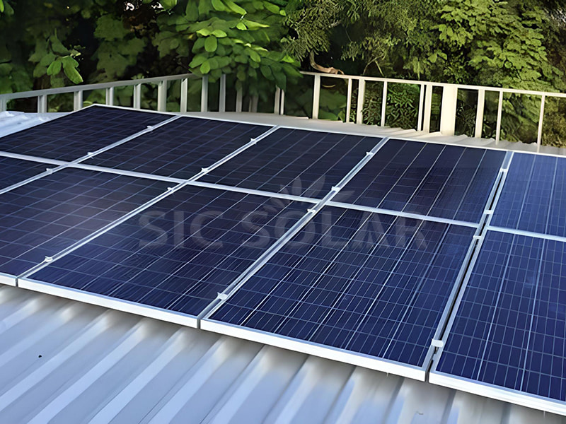 حلول تركيب أسقف معدنية مموجة تعمل بالطاقة الشمسية بقدرة 5 كيلوواط في بلجيكا